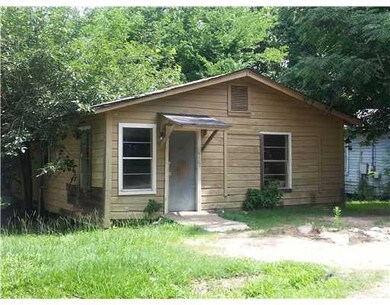 415 Smith St, Pineville, LA 71360 - photo 2