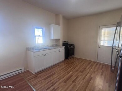 11 Congress St unit 2ND FLOOR, Cohoes, NY 12047 - photo 4