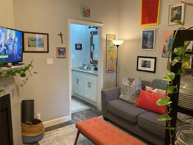 2814 Nueces St unit 106, Austin, TX 78705 - photo 6