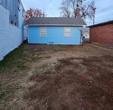 316 E Main St, Klamath Falls, OR 97601 - photo 4