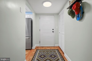 7680 Tremayne Place unit 313, McLean, VA 22102 - photo 5