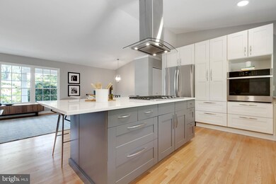 2414 Childs Ln, Alexandria, VA 22308 - photo 3