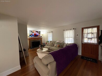 45 Central Pkwy, Huntington, NY 11743 - photo 5