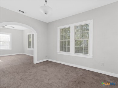 1013 Sacramento, San Antonio, TX 78201 - photo 5