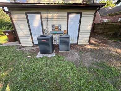 1102 Campbell St, High Point, NC 27262 - photo 7