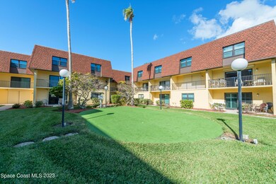 Putting Green in Courtyard