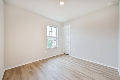 1197 Cavalry Junction Dr, Alvin, TX 77511 - photo 6