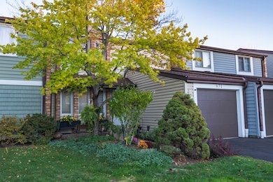 671 Cedarwood Ct unit 2, Wheeling, IL 60090 - photo 2