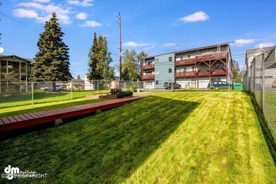 38-Back Yard_KI_001-Edit