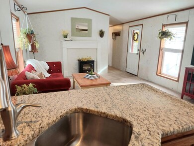 36 Fullam Cir, Allenstown, NH 03275 - photo 3