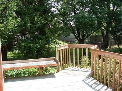 4774 Echorock Dr, Columbus, OH 43231 - photo 5