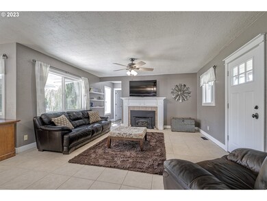 1607 Hawthorne St, Forest Grove, OR 97116 - photo 5