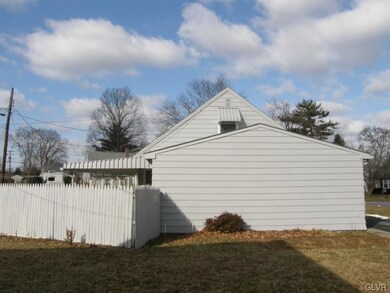 96 Wilden Dr, Easton, PA 18045 - photo 2