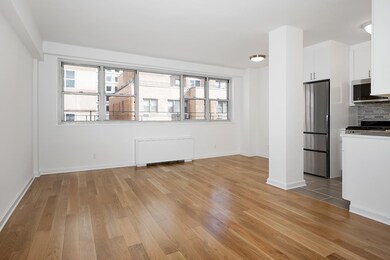 The Hawthorne unit 14J, New York, NY 10022 - photo 3