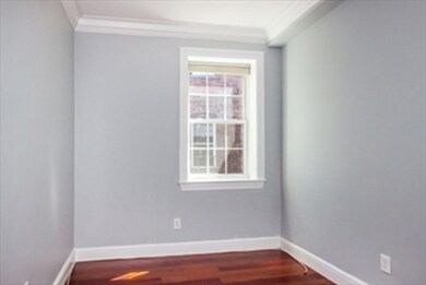 135 Salem St unit 7, Boston, MA 02113 - photo 7