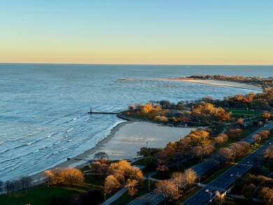 5455 N Sheridan Rd unit 1707, Chicago, IL 60640 - photo 2