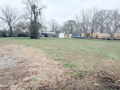 238 Lenoir Ave, Jackson, TN 38301 - photo 2