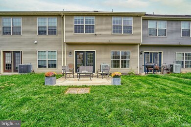 2053 Powell Dr, Chambersburg, PA 17201 - photo 3