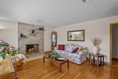 10 Windmill St, Pawtucket, RI 02860 - photo 2