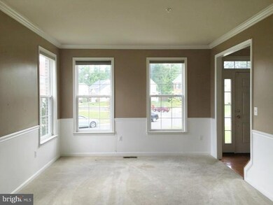 7449 Tottenham Dr, White Plains, MD 20695 - photo 3