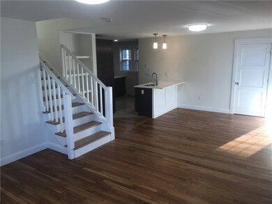 445 Broadway unit B, Newport, RI 02840 - photo 4