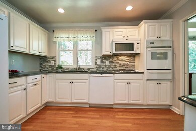 3316 Stoneybrae Dr, Falls Church, VA 22044 - photo 7
