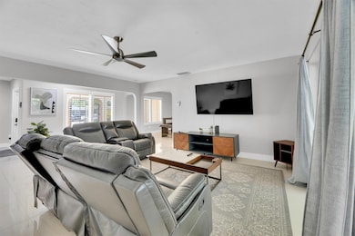 9611 NW 3rd St, Pembroke Pines, FL 33024 - photo 6