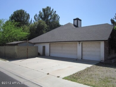 garage/side view