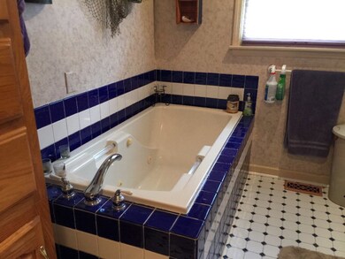 905 Victoria Dr, Bucyrus, OH 44820 - photo 2