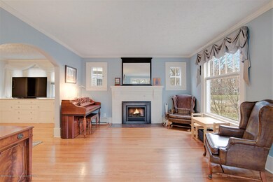 1131 S Genesee Dr, Lansing, MI 48915 - photo 3