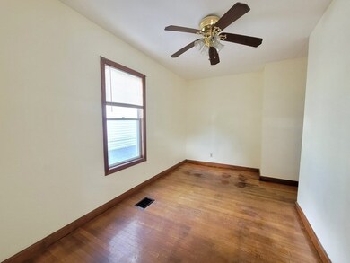 15 Jones Ct unit 15, Newton, MA 02458 - photo 5