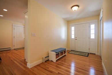 21 Sand Point Ln Cumberland - 7