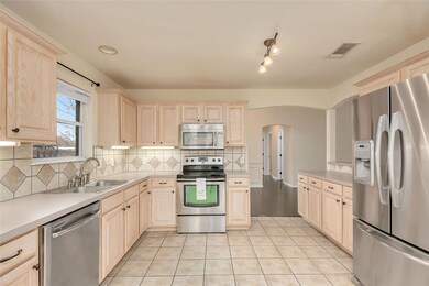 2010 Country Brook Dr, Weatherford, TX 76087 - photo 7