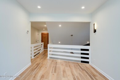 23 Hawthorn Hill, Louisville, KY 40204 - photo 6