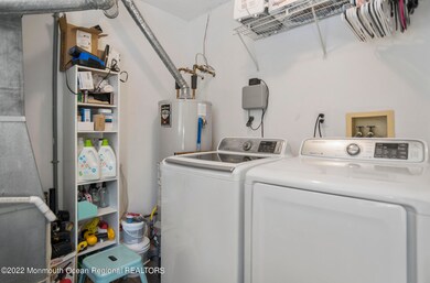 39 Tioga Dr, Howell, NJ 07731 - photo 6