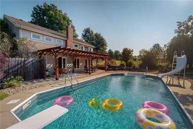 801 Sandpiper St, Raymore, MO 64083 - photo 4