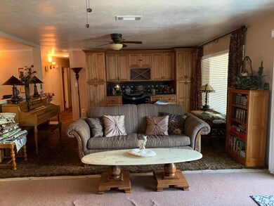 19B8B456-E39C-49C5-A688-4A0712D979AC