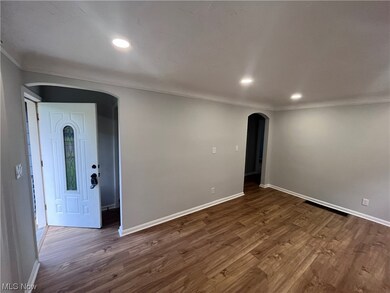 17409 Mapleboro Ave, Maple Heights, OH 44137 - photo 5