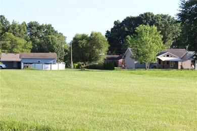 868 Santee Dr, Greensburg, IN 47240 - photo 2