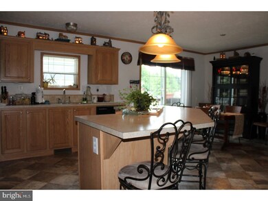 252 Horseshoe Dr, Garnet Valley, PA 19060 - photo 7