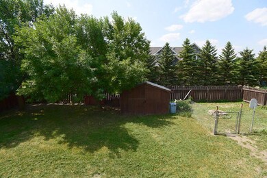 2213 back yard view<|><|>