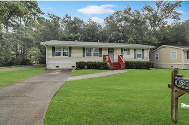 28 1/2 Oak Forest Dr, Charleston, SC 29407 - photo 2