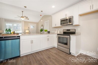 308 Durham Ave, Statesville, NC 28677 - photo 7