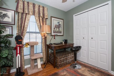 7008 Applegate Ln, Louisville, KY 40228 - photo 7