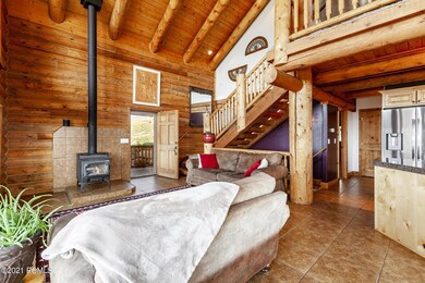 6_Living-Room_1800x1200_3744177