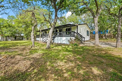 3713 Woodview Dr, Joshua, TX 76058 - photo 3