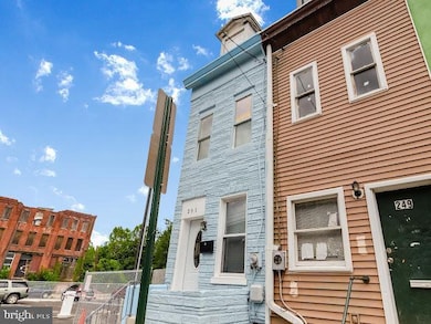 251 Reed St, Reading, PA 19601 - photo 2