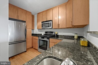 915 E St NW unit 1107, Washington, DC 20004 - photo 3