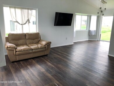 22-13130_Living_Dining_Area_2
