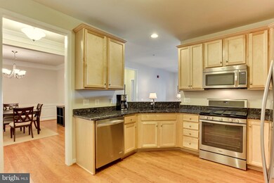8980 Fascination Ct unit 212, Lorton, VA 22079 - photo 7